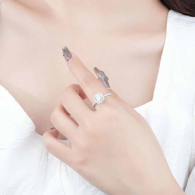 Moissanite Halo – 18K White Gold Plated 925 Sterling Silver 1CT Ring
