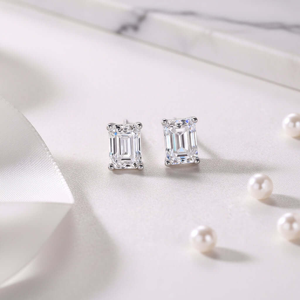 Moissanite Diamond Stud Earrings Studs - Set with Mosan Diamond Silver
